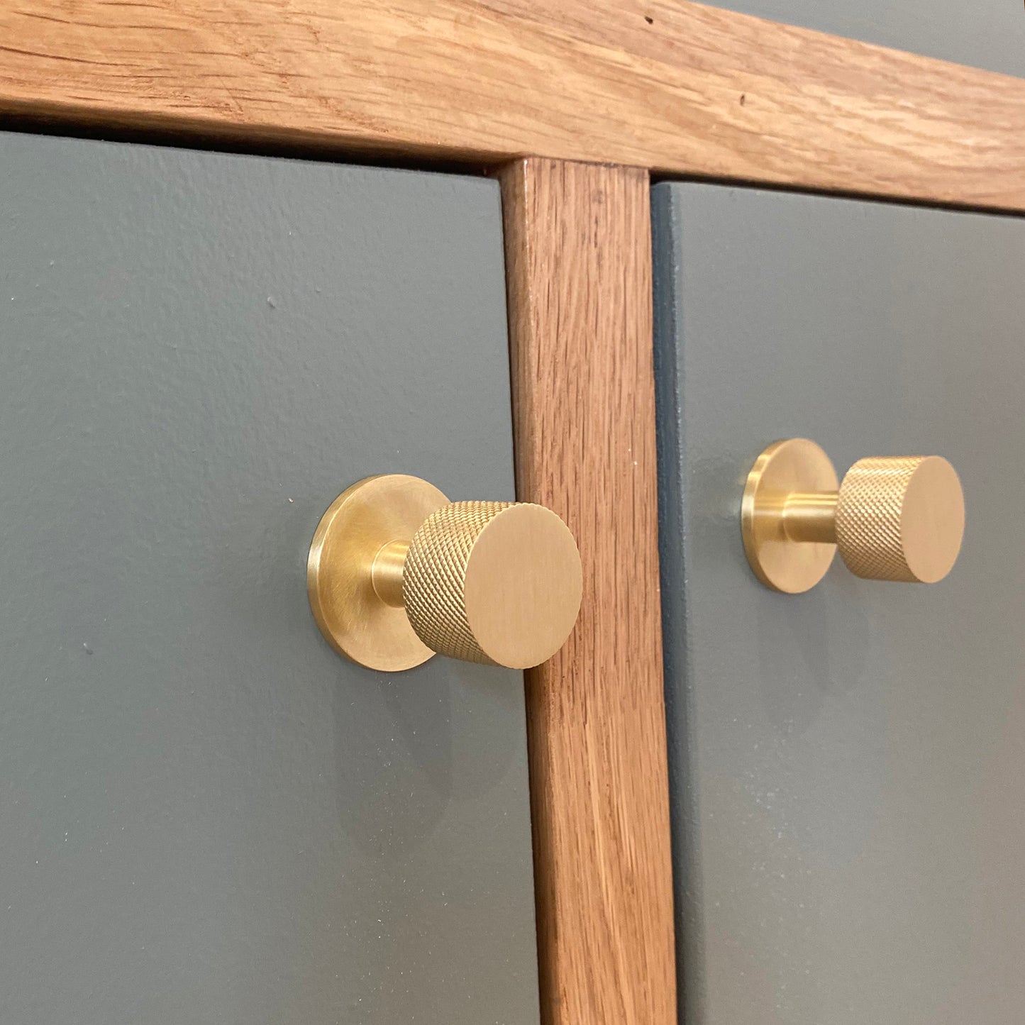 Round Knurled Cabinet Knob with Backing Plate Solid Brass